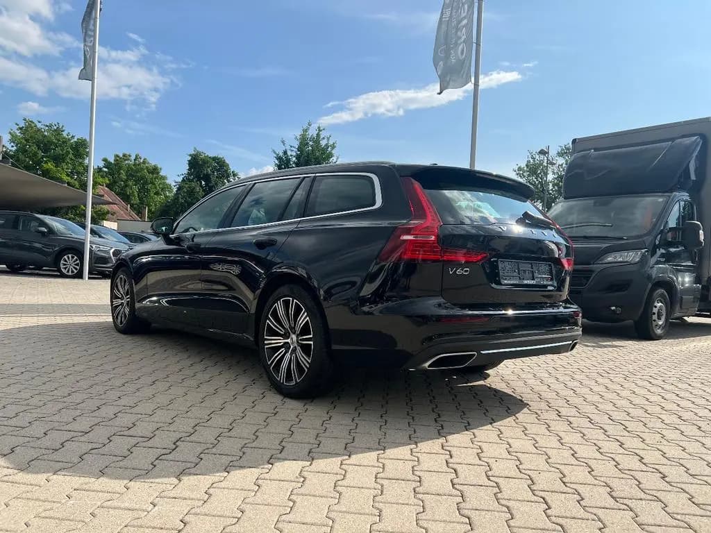 Main__Slider__Photo:Volvo V60 Kombi D4 Inscription *LED Navi Leder AHK SHZ 02/2020-0