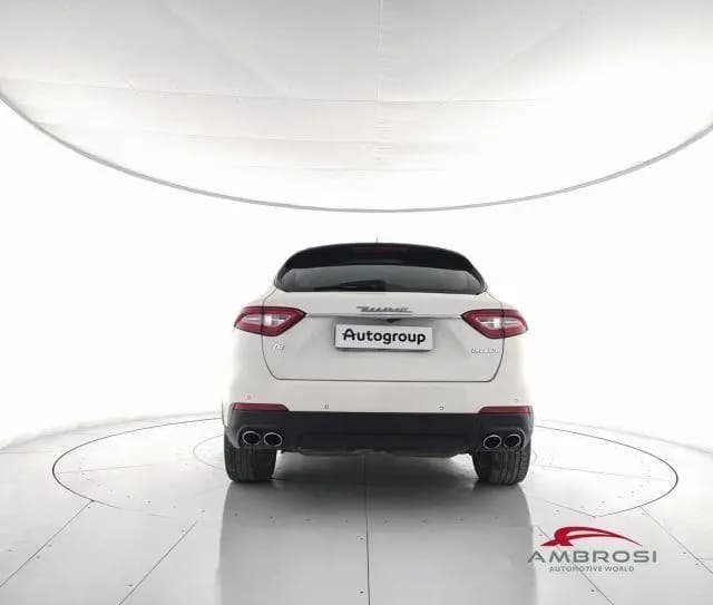 Main__Slider__Photo:Maserati Levante MASERATI Levante Levante V6 Diesel 275 CV AWD 06/2017-0