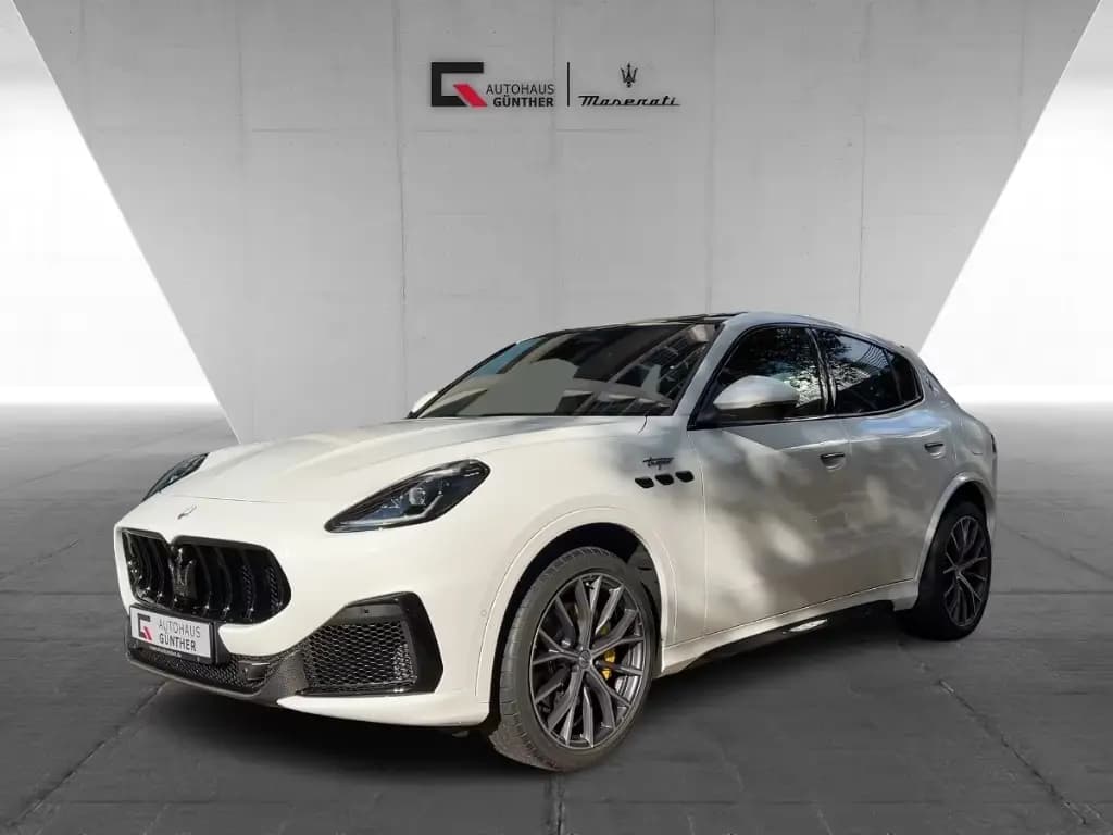 Main__Slider__Photo:Maserati Grecale TROFEO Garantie bis 03/2030 03/2025-0