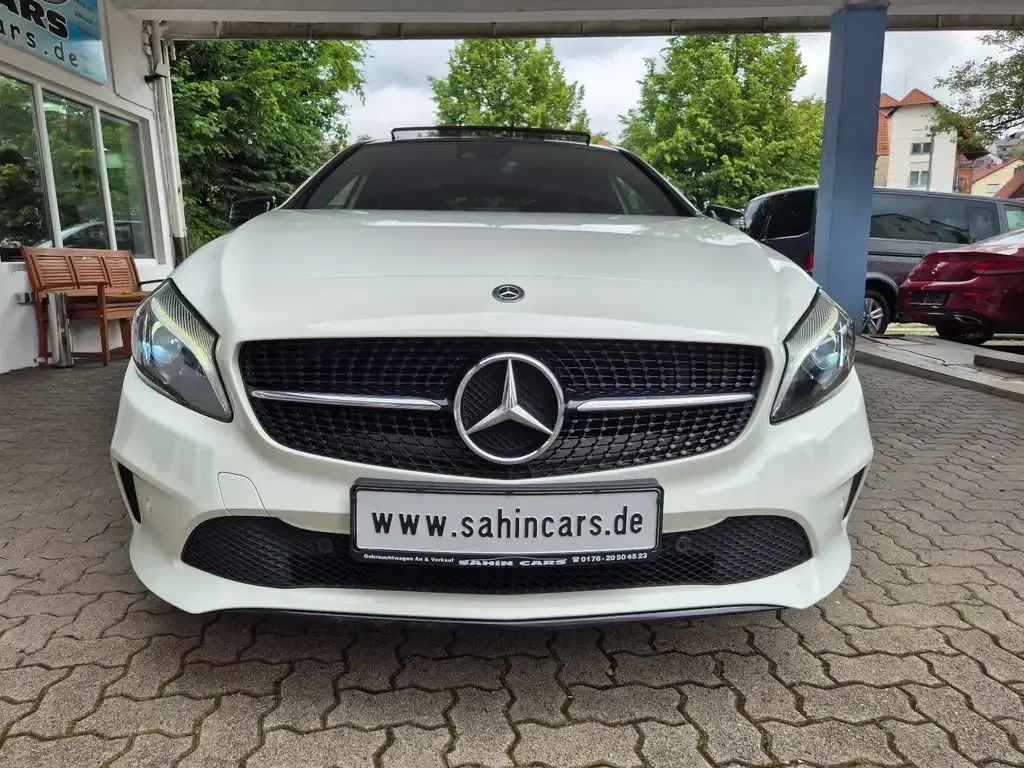 Main__Slider__Photo:Mercedes-Benz A-Class 250 BlueEfficiency LED/PANO/NAVI/PDC 05/2017-1