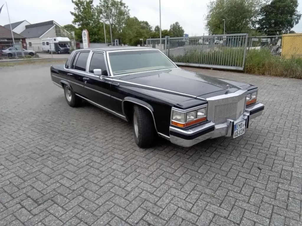 Main__Slider__Photo:Cadillac Fleetwood brougham d'elegance mit LPG 06/1981-0