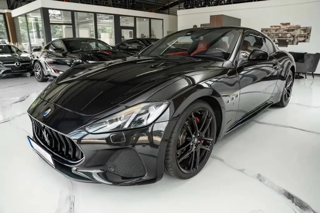 Main__Slider__Photo:Maserati Granturismo 4.7 V8 Sport Automatik BOSE PDC NAVI 06/2018-0