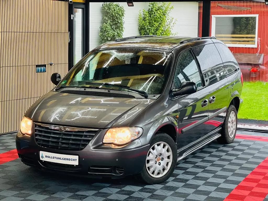 Main__Slider__Photo:Chrysler Voyager Behindertengerecht-Aktivfahrer 01/2006-0
