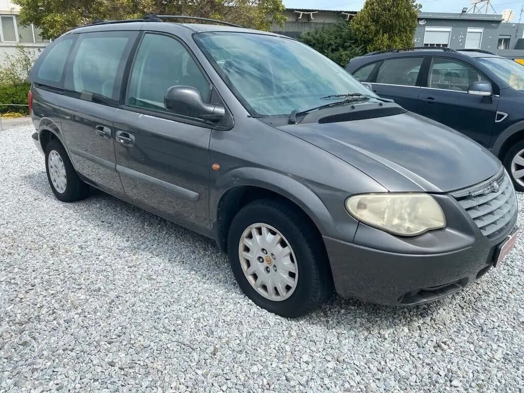 Main__Slider__Photo:Chrysler Voyager 2.8 CRD cat LX Leather Auto 06/2004-0