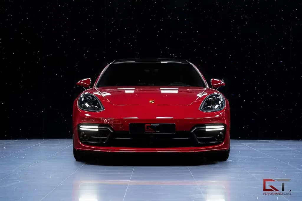 Main__Slider__Photo:Porsche Panamera GTS ST SportDesign Pano 21" Inno 18-way 05/2019-0