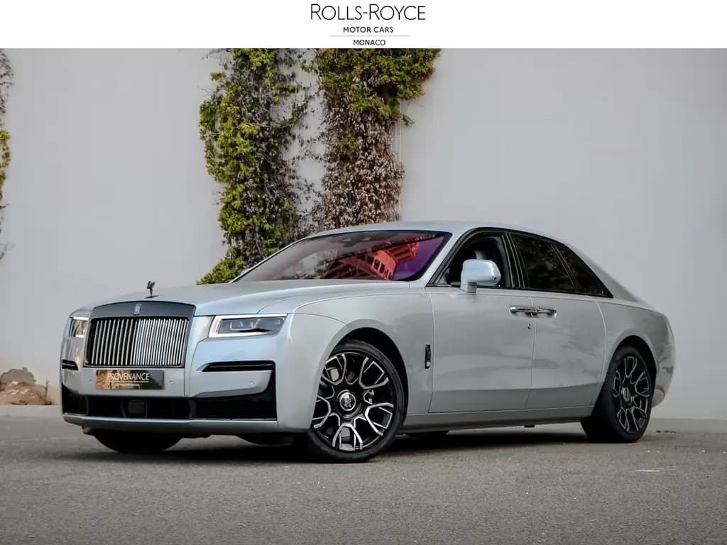Main__Slider__Photo:Rolls-Royce Ghost Black Badge Ghost 10/2024-0