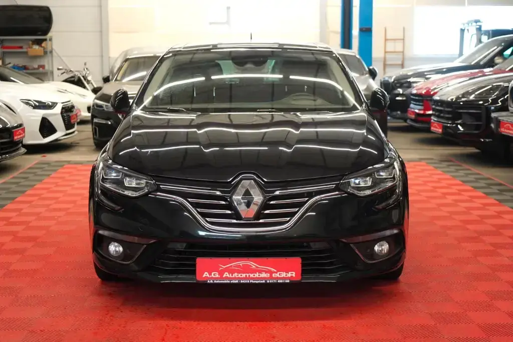 Main__Slider__Photo:Renault Megane 1.7 dCi Aut. Lim. Sport *Bose Edition*1.H 05/2020-1