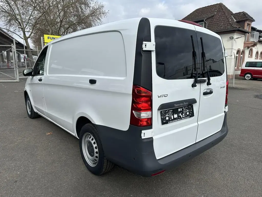 Main__Slider__Photo:Mercedes-Benz Vito Kasten 114 CDI RWD lang Webasto Flügeltüren 08/2021-1
