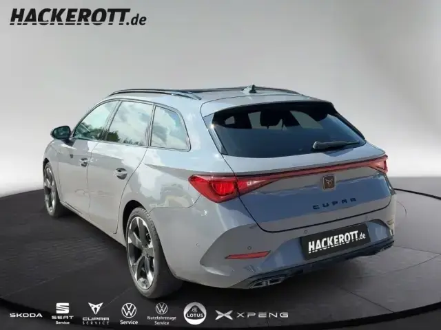 Main__Slider__Photo:Cupra Leon Sportstourer 1.5 eTSI DSG Pano MATRIX Navi 07/2023-1