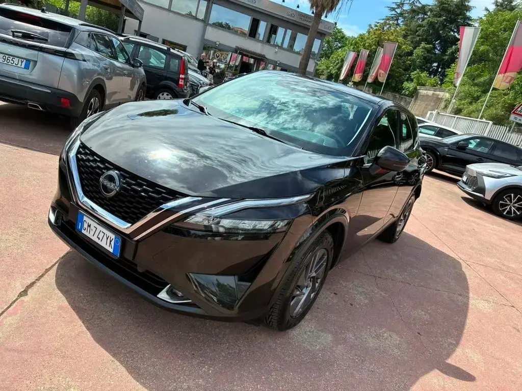 Main__Slider__Photo:Nissan Qashqai MHEV 140 CV Business 06/2023-1