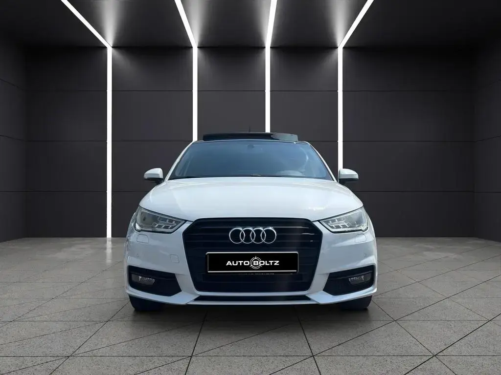 Main__Slider__Photo:Audi A1 1.4 TFSI sport S-line Bi-Xenon NAVI Pano 08/2015-1