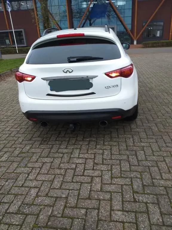 Main__Slider__Photo:Infiniti QX70 30d S Premium S Premium 08/2015-0