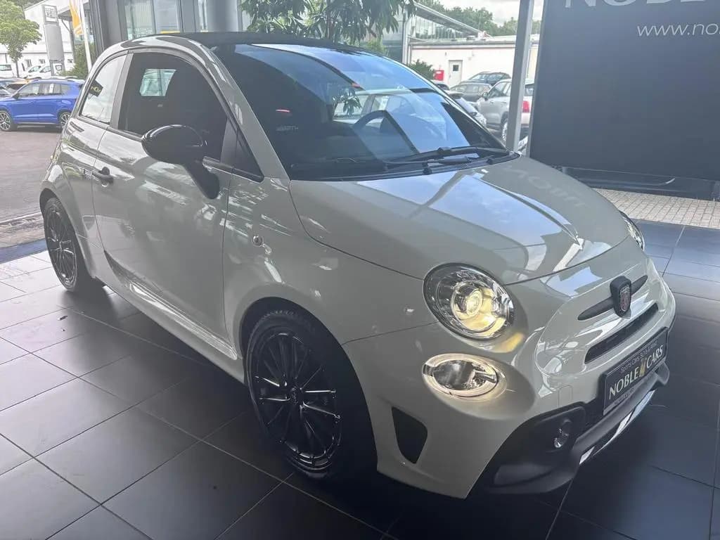 Main__Slider__Photo:Abarth 695C BEATS NAVI ALU 07/2023-0