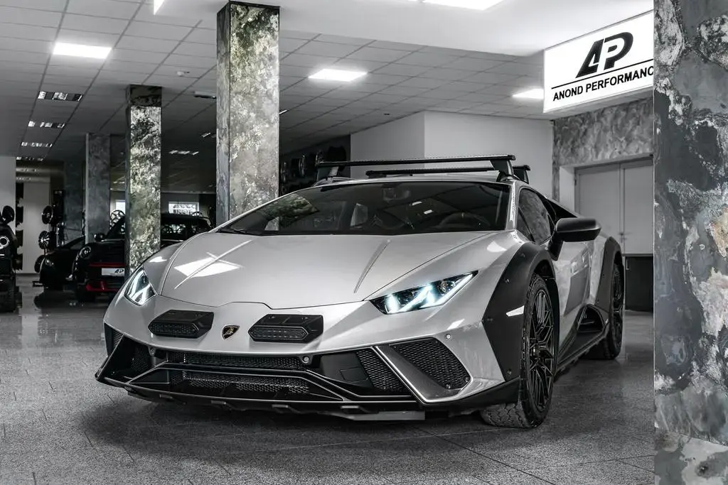 Main__Slider__Photo:Lamborghini Huracán Sterrato SENSONUM/SPORTSEAT/LED/1of1499/ null-1