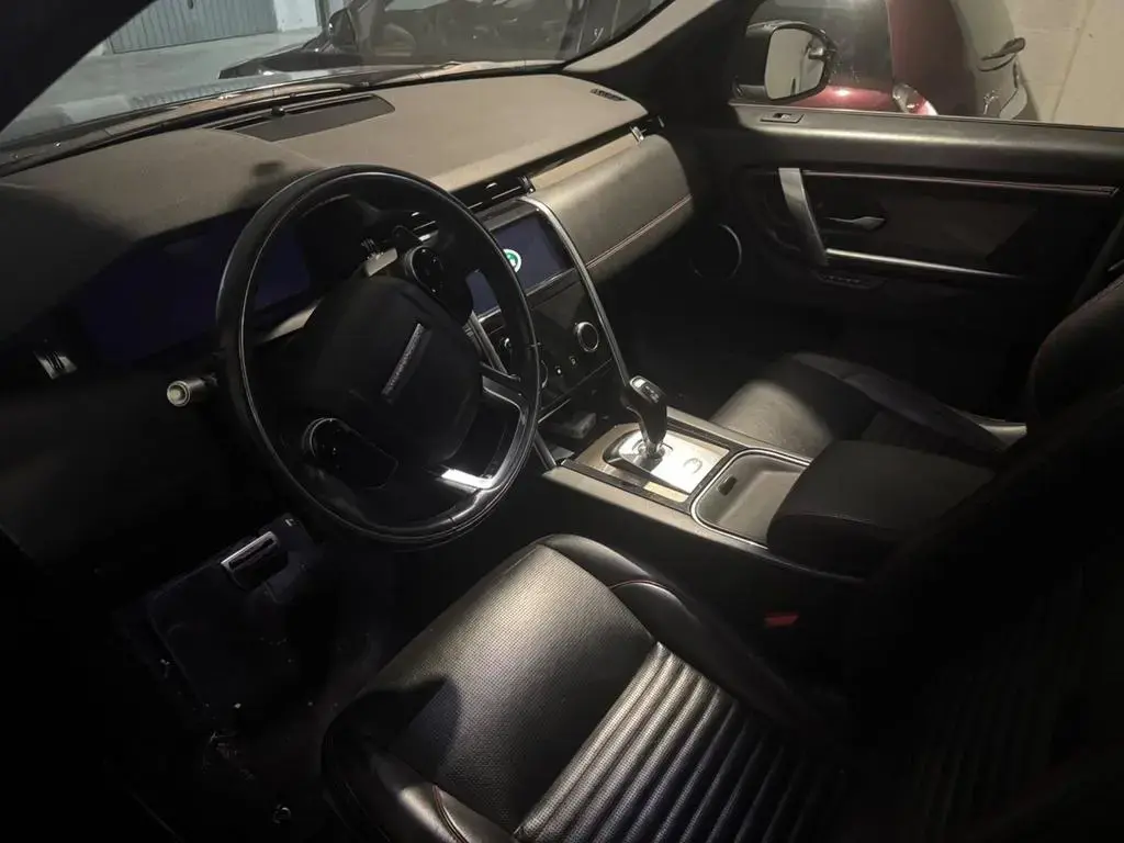 Main__Slider__Photo:Land Rover Discovery Sport 2.0D I4-L.Flw 150 CV 01/2021-1