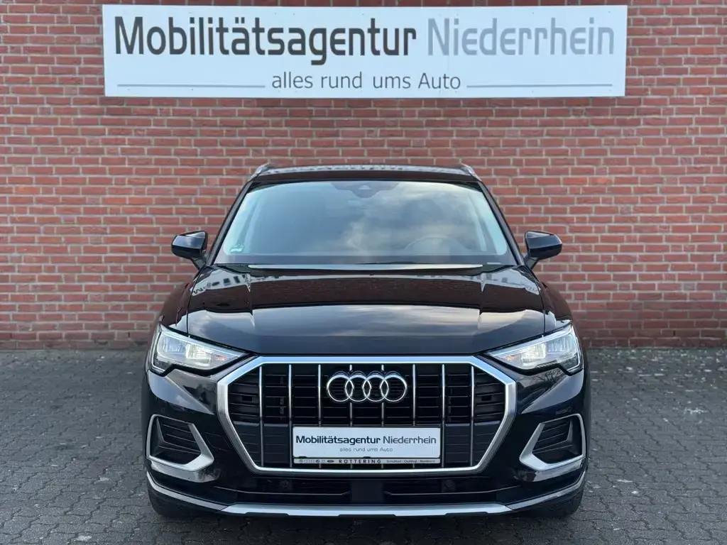 Main__Slider__Photo:Audi Q3 35 TFSI S tronic advanced*NAVI*TEMPOMAT*SHZ* 01/2020-1