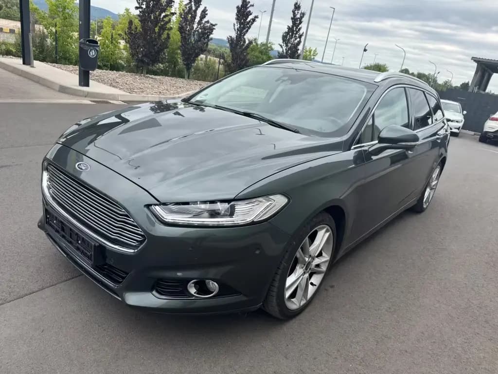 Main__Slider__Photo:Ford Mondeo Titanium Navi*LED*Leder*AHK*PanoDach 02/2016-0