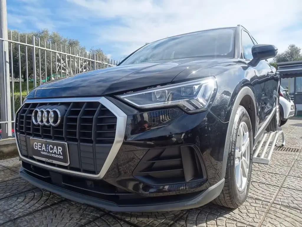 Main__Slider__Photo:Audi Q3 35 TDI S tronic Business Advanced 12/2020-0