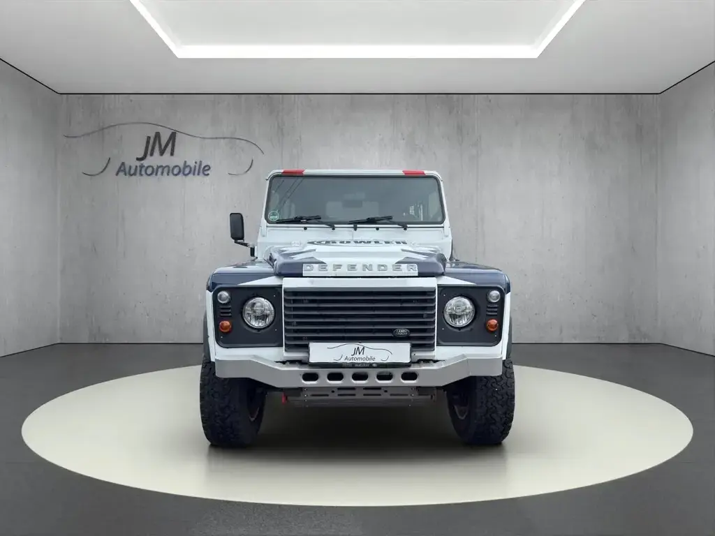 Main__Slider__Photo:Land Rover Defender 90 E Bowler Edition Standheizung 01/2015-1