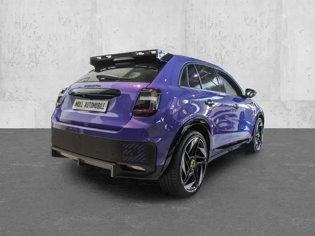 Main__Slider__Photo:Abarth 600e Scorpionissima Navi Leder Soundsystem 360 K null-1