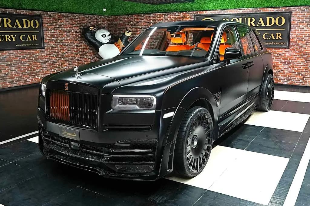 Main__Slider__Photo:Rolls-Royce Cullinan Onyx Concept null-0