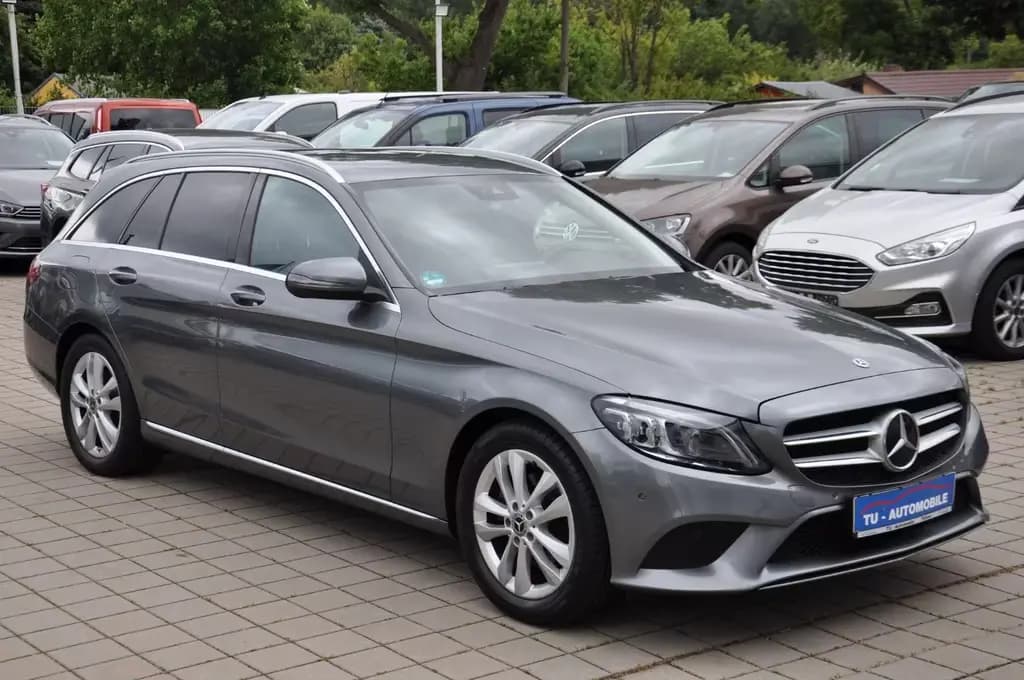 Main__Slider__Photo:Mercedes-Benz C 200 T 9G Avantgarde LED-KAM-NAV-ACC-AHK-WIDESC 11/2019-0