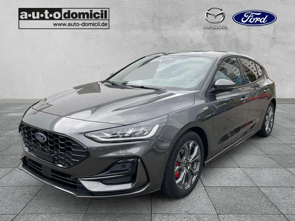 Main__Slider__Photo:Ford Focus ST-Line / 125 PS / LED / RFK / IACC / DAB 03/2025-1