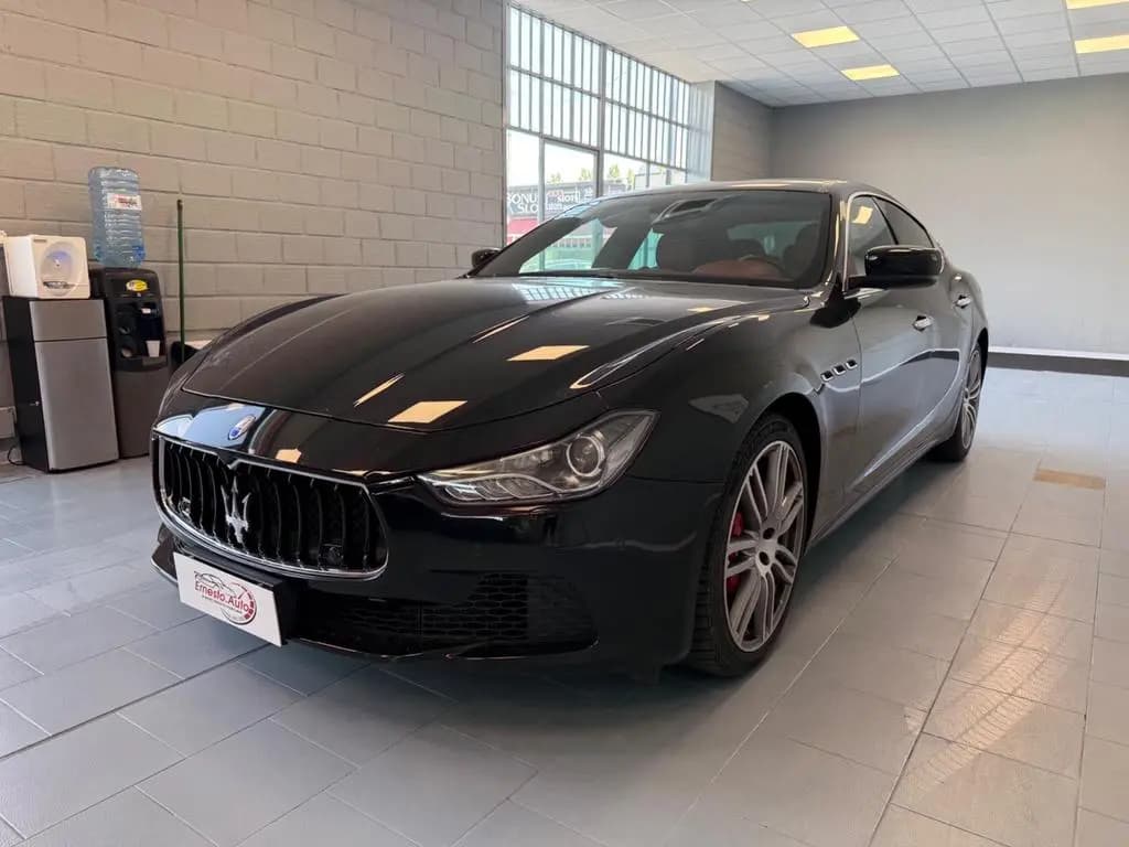 Main__Slider__Photo:Maserati Ghibli V6 Diesel 275 CV 02/2015-0