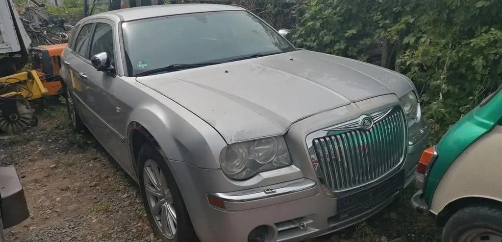 Main__Slider__Photo:Chrysler 300C Touring 3.0 CRD Autom. 12/2006-0