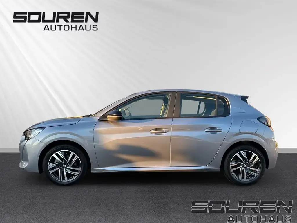 Main__Slider__Photo:Peugeot 208 1.2 PureTech 100 Active Pack Apple CarPlay+A 04/2023-1