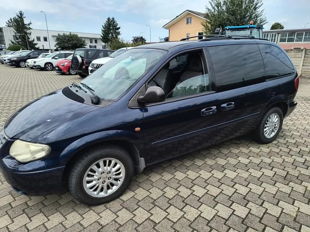 Main__Slider__Photo:Chrysler Voyager 2.5 CRD cat LX Leather FRIZIONE 07/2007-0