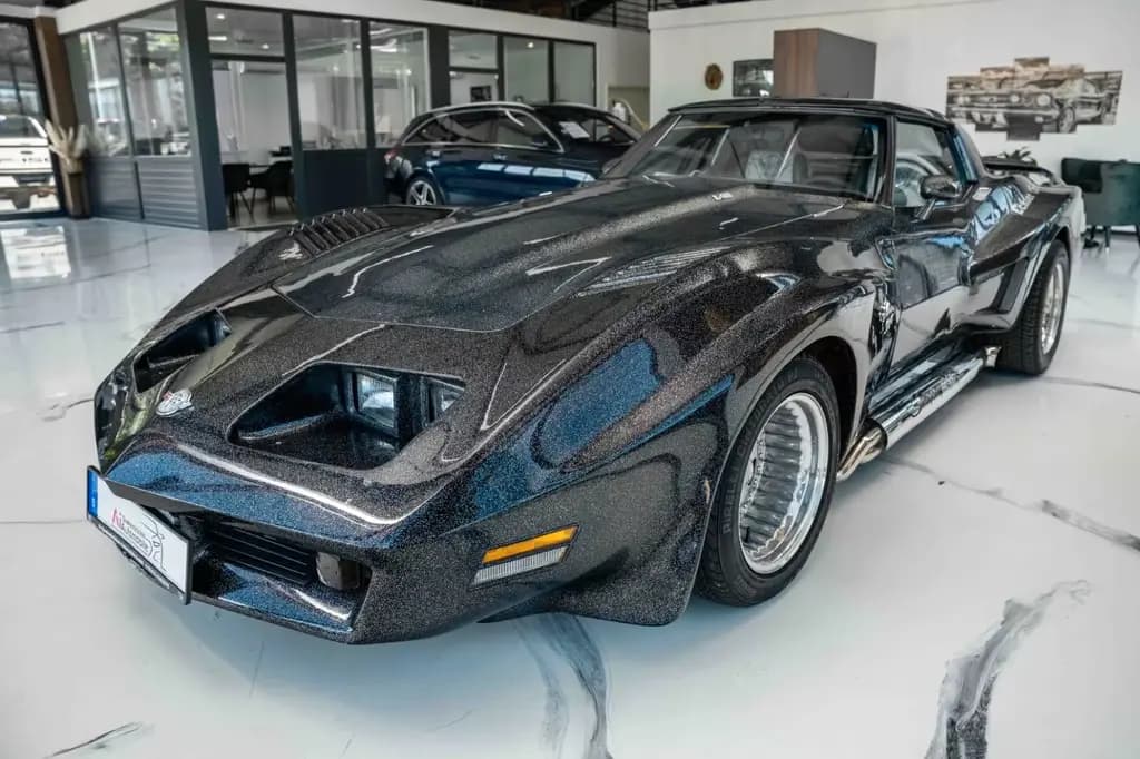 Main__Slider__Photo:Corvette C3 Stingray Widebody | Einzelstück | TÜV NEU 03/1981-0