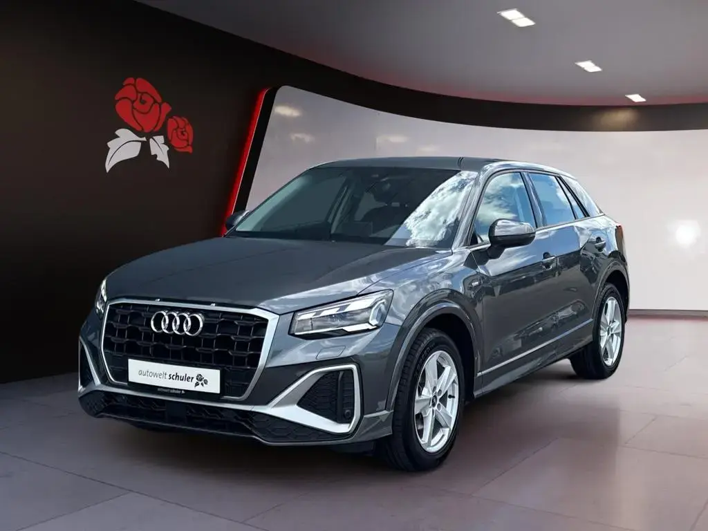 Main__Slider__Photo:Audi Q2 1.5 TFSI S-tronic S-line AHK RFK Navi LED SHZ 04/2021-1