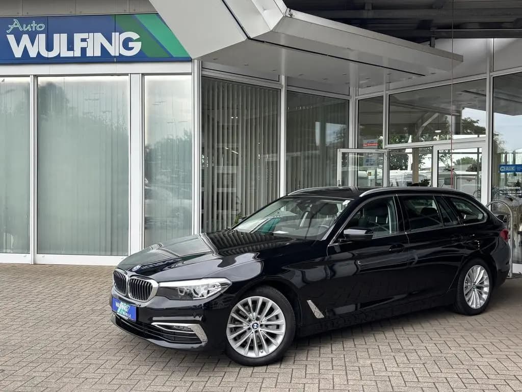 Main__Slider__Photo:BMW 5 Series 520 d Touring Luxury Line el.Heckklappe Pano LED 06/2020-0