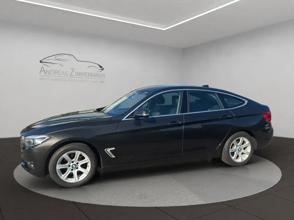 Main__Slider__Photo:BMW 3 Series 320i Gran Turismo Advantage LED/NAVI/PDC/LEDER 03/2017-1