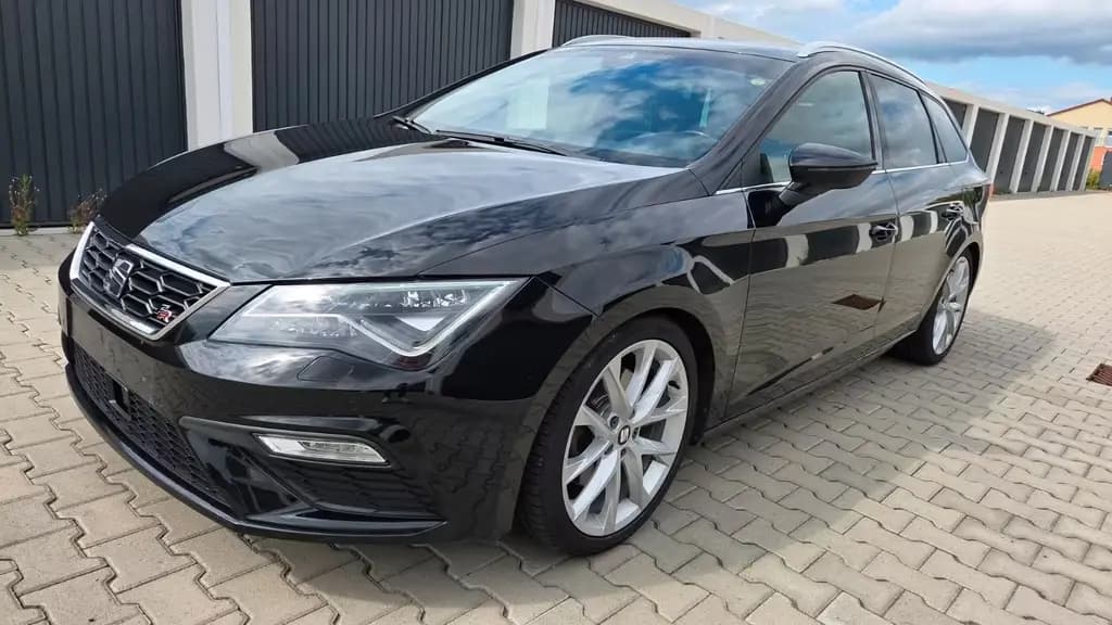 Main__Slider__Photo:Seat Leon ST 2.0 FR Leder PANORAMA LED 11/2018-0