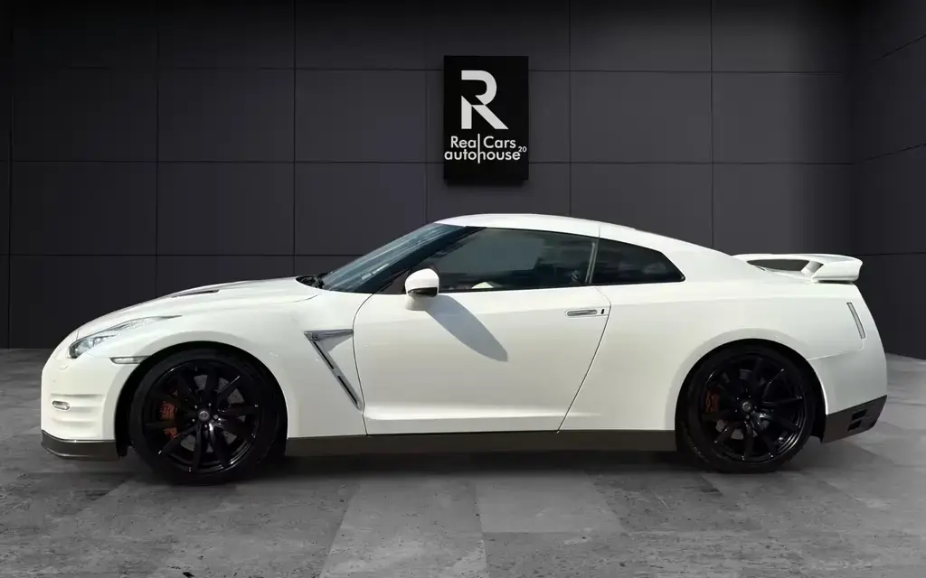 Main__Slider__Photo:Nissan GT-R Black Edition*BOSE* 02/2015-1