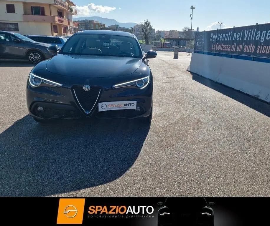 Main__Slider__Photo:Alfa Romeo Stelvio 2.2 Turbodiesel 160 CV AT8 *T 05/2021-0