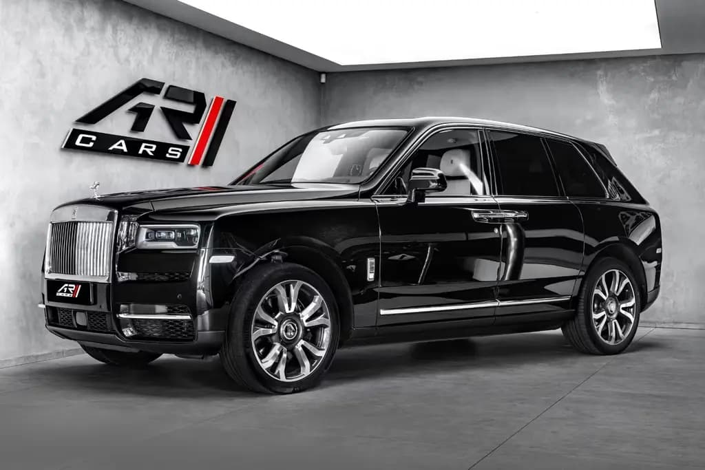 Main__Slider__Photo:Rolls-Royce Cullinan *Night*Asists*AHK*360° 09/2020-0