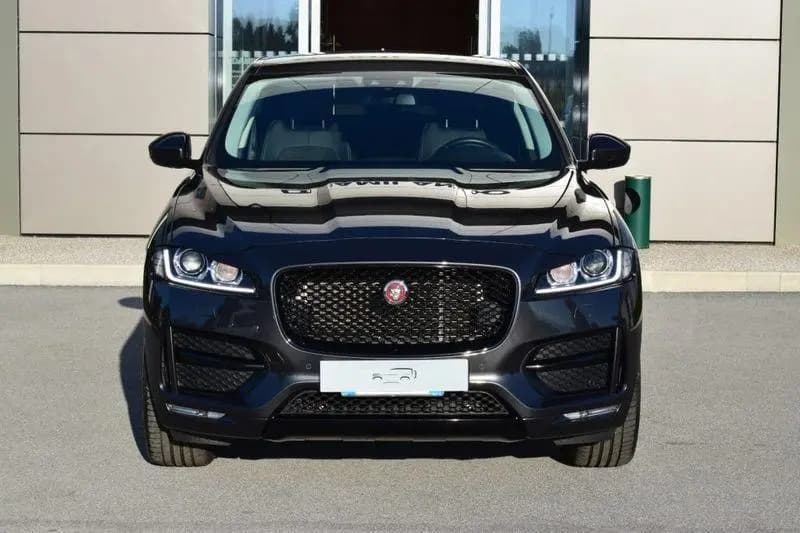 Main__Slider__Photo:Jaguar F-Pace 2.0 D 180 CV AWD aut. R-Sport MOTO 07/2018-0