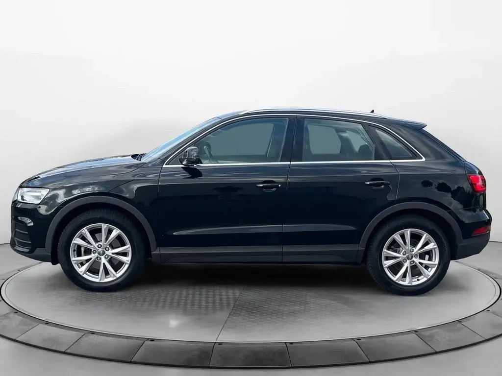 Main__Slider__Photo:Audi Q3 1.4 TFSI XENON*NAVI*PDC*AHK*SZHG 04/2017-1