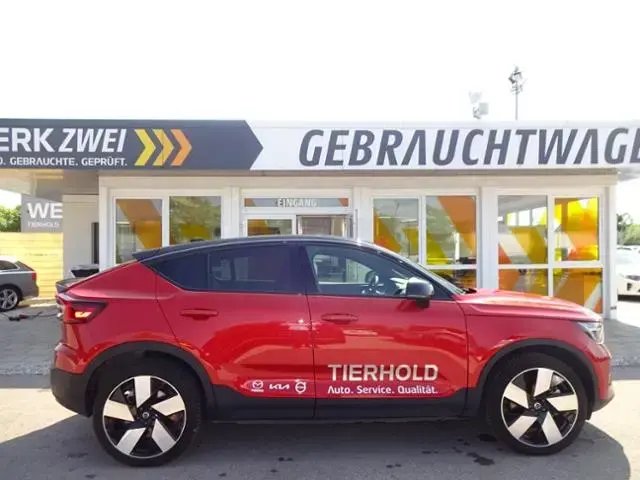 Main__Slider__Photo:Volvo C40 P8 1st Edition Recharge Pure Electric AWD 12/2021-1