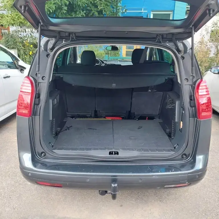 Main__Slider__Photo:Peugeot 5008 1.6 Platinum 155 THP Automatik Platinum 04/2011-1
