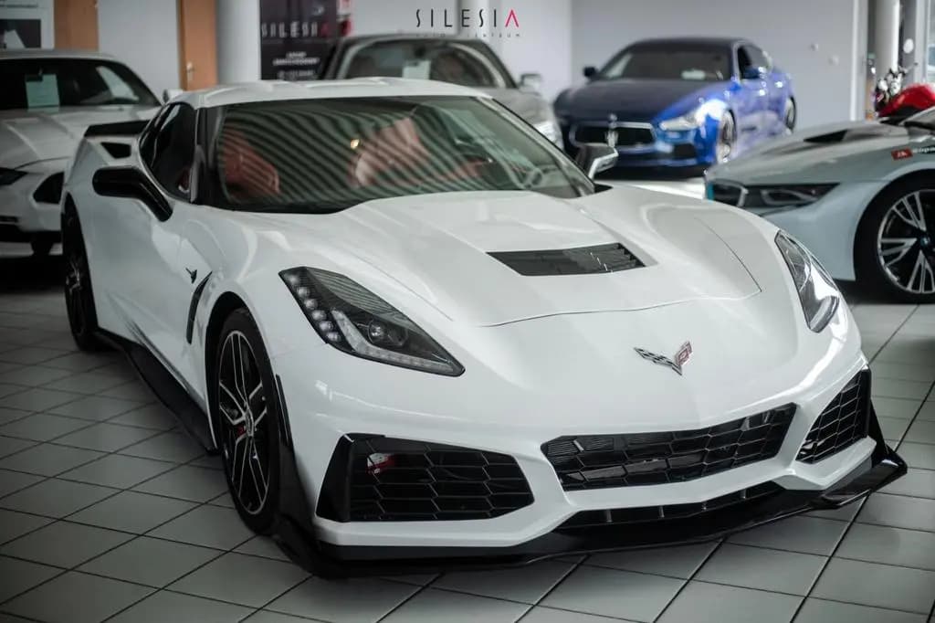 Main__Slider__Photo:Corvette C7 6.2 V8 AT8 Stingray Coupe Targa 2LT Z51 06/2018-0