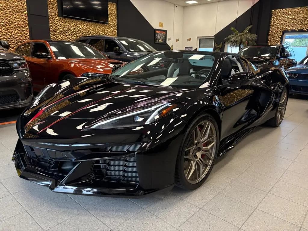 Main__Slider__Photo:Corvette Z06 Targa 3LZ/US-Modell/Keramik/Carbon/Lift/Voll 10/2023-0