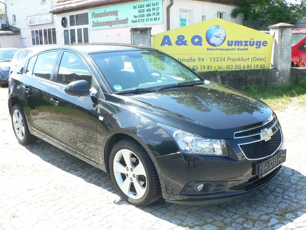Main__Slider__Photo:Chevrolet Cruze Hatchback LTZ 08/2011-0