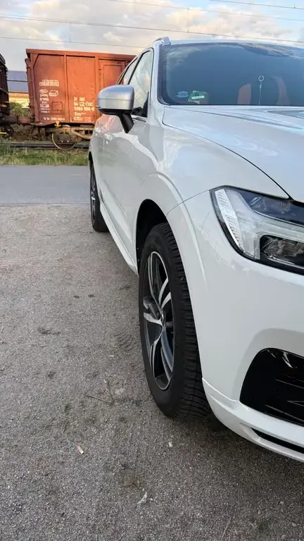 Main__Slider__Photo:Volvo XC60 T5 R Design Geartronic R Design 10/2018-1