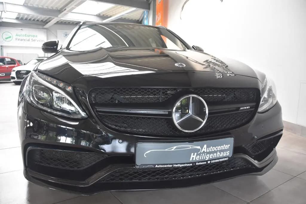 Main__Slider__Photo:Mercedes-Benz C-Class 63 T-Modell AMG LED Pano Kamera Burmester 08/2016-0