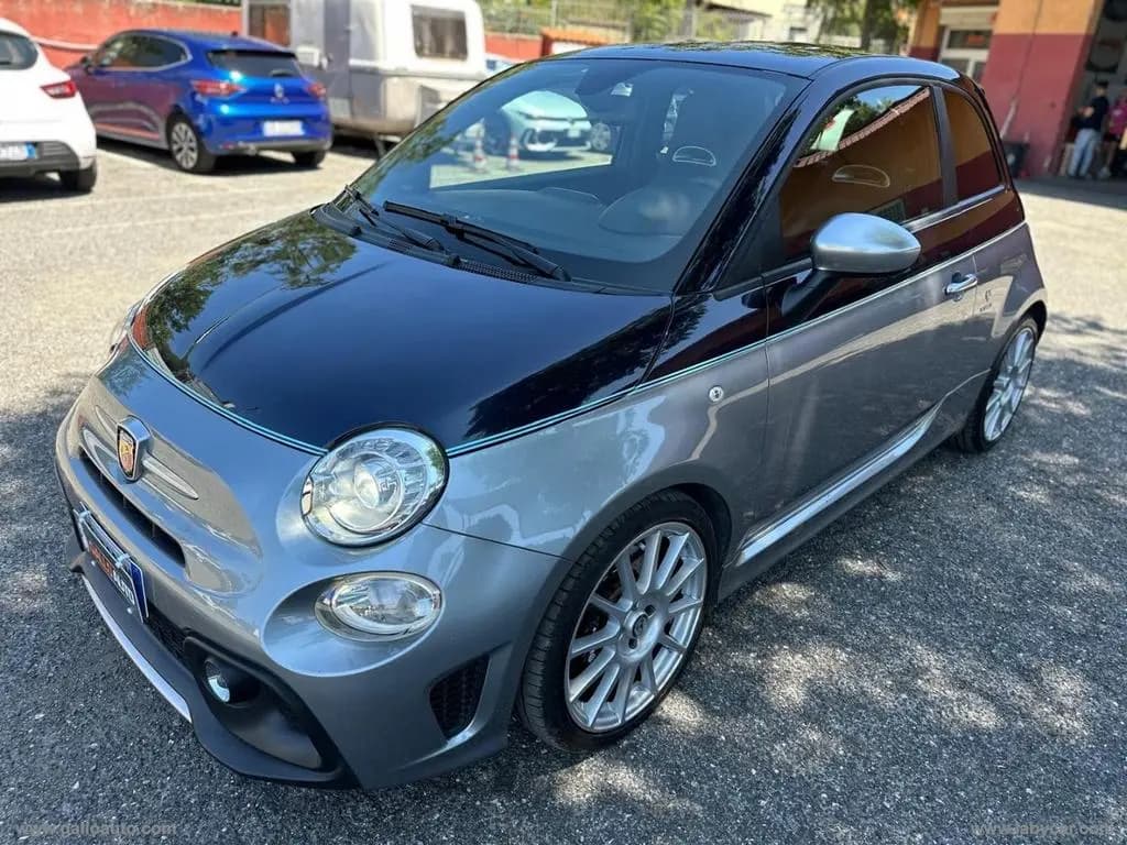 Main__Slider__Photo:Abarth 695 695 1.4 Turbo T-Jet Rivale 175 Anniv. 01/2018-0