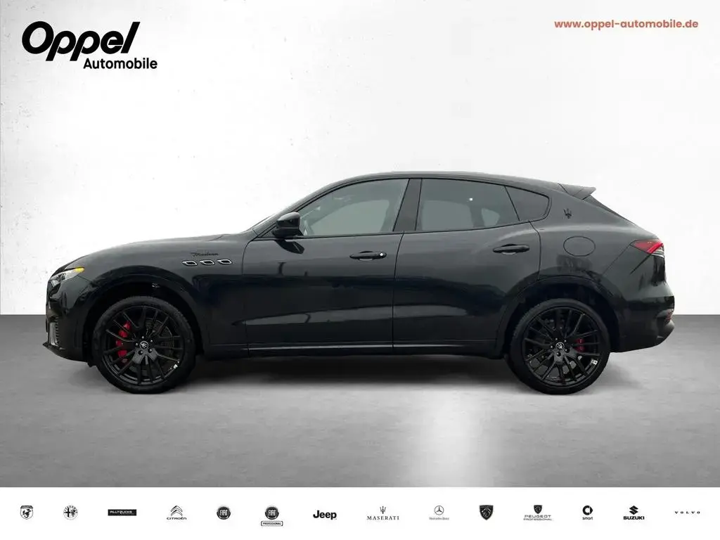 Main__Slider__Photo:Maserati Levante Modena Ultima MY24 PANORAMADACH+360°-KAM 01/2024-1
